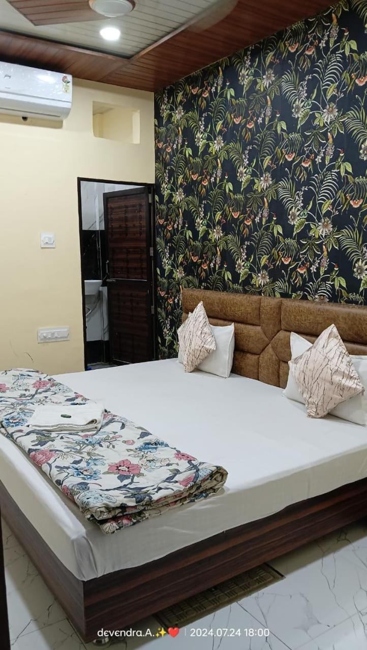 Hotel Ganga Sagar Ujjain Bagian luar foto