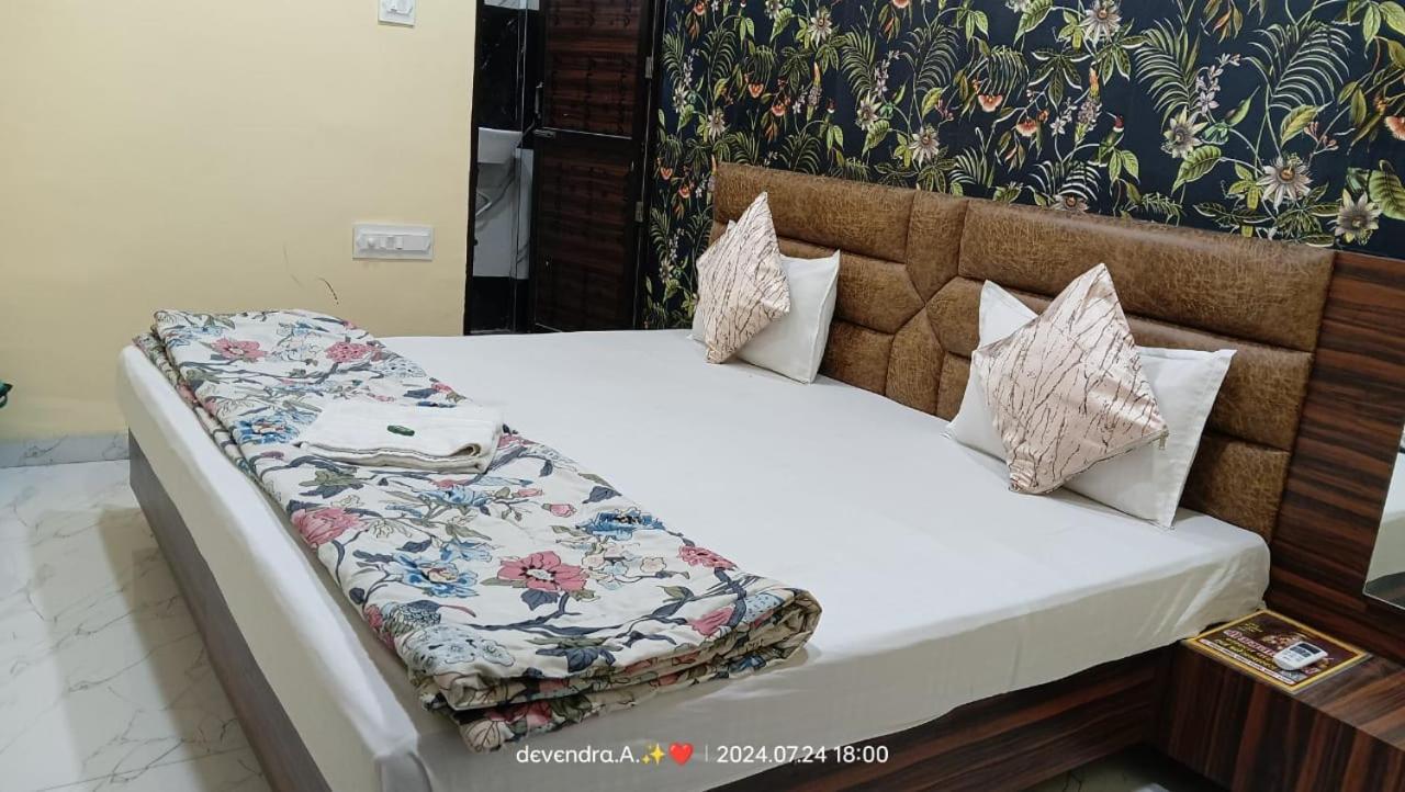 Hotel Ganga Sagar Ujjain Bagian luar foto