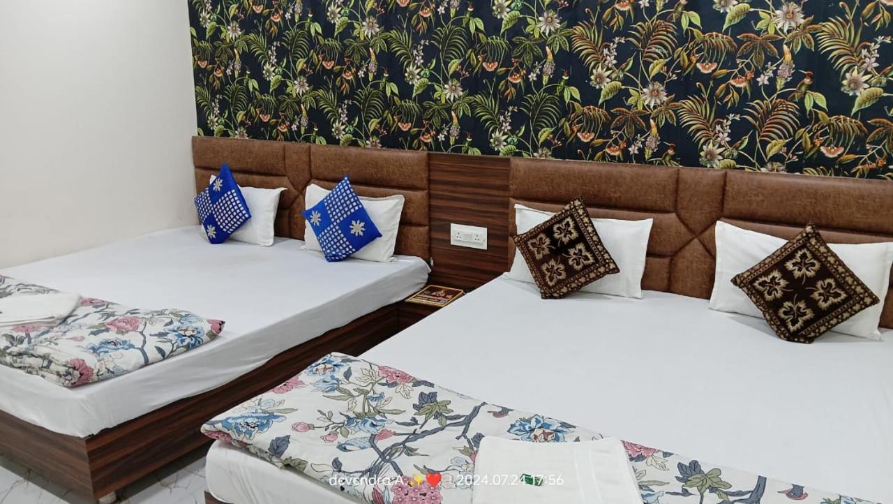 Hotel Ganga Sagar Ujjain Bagian luar foto